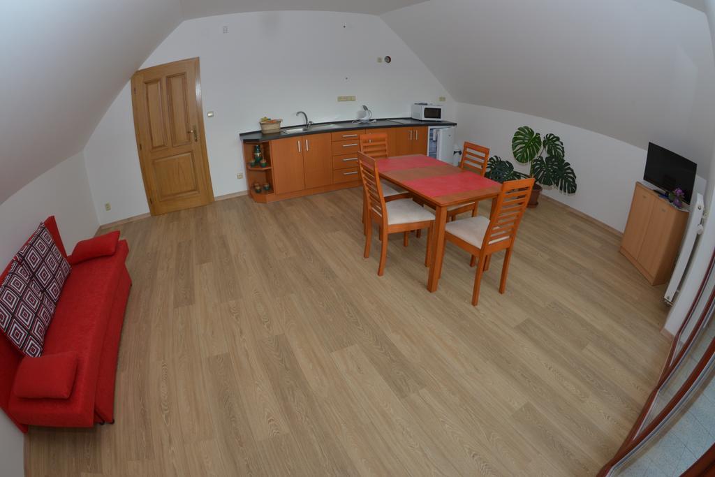 Hotel Penzion U Blatce Nové Hrady Habitación foto