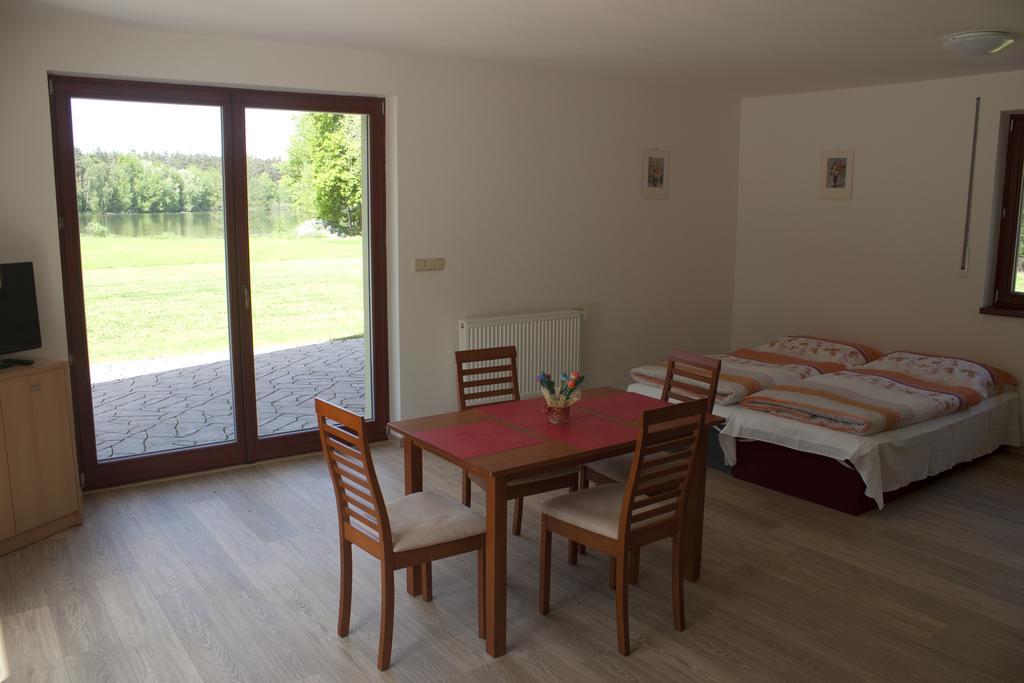 Hotel Penzion U Blatce Nové Hrady Habitación foto