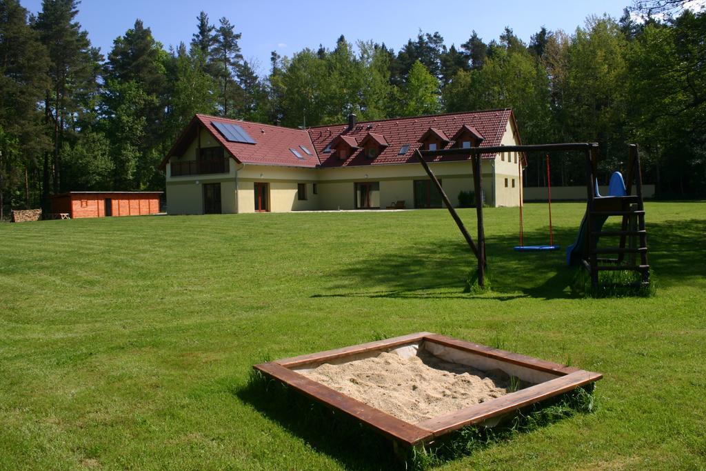 Hotel Penzion U Blatce Nové Hrady Exterior foto